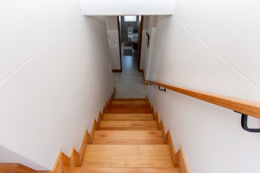 5 Bedroom Property for Sale in Paradise Beach Western Cape